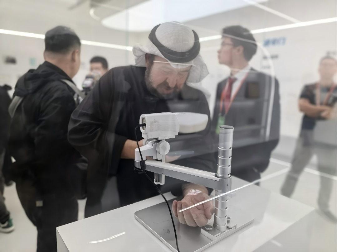 Vivolight Medical Hosts International Mayors’ Delegation During World Mayors Dialogue in Xi’an